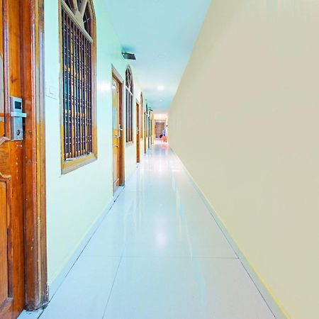 Super Townhouse Mancherial Mancherāl Kültér fotó
