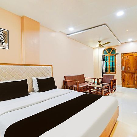 Super Townhouse Mancherial Mancherāl Kültér fotó
