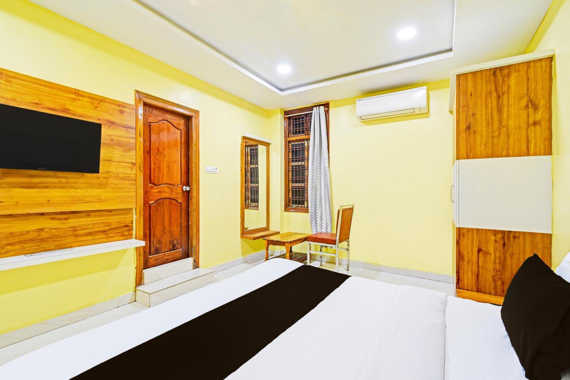 Super Townhouse Mancherial Mancherāl Kültér fotó
